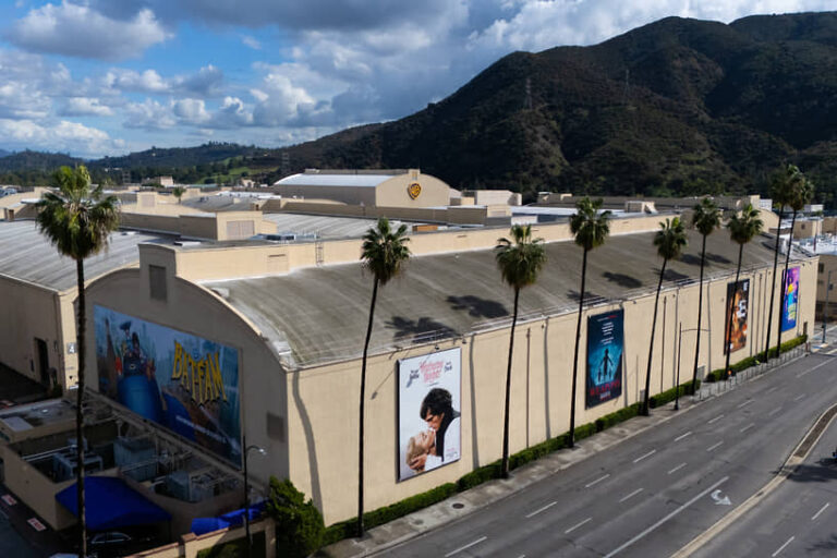 Крупнейшие слияния и поглощения 2025 года