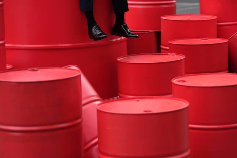 Нефть не сдается