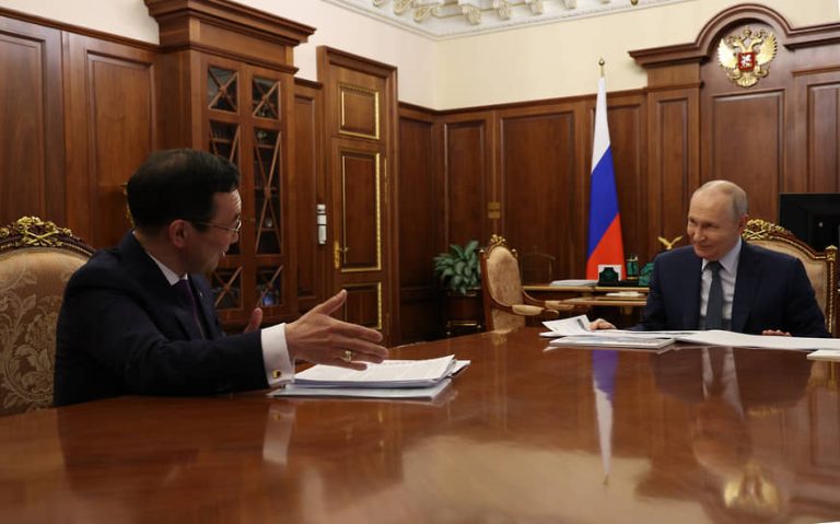 Путин объяснил укрепление рубля низким спросом на иностранную валюту